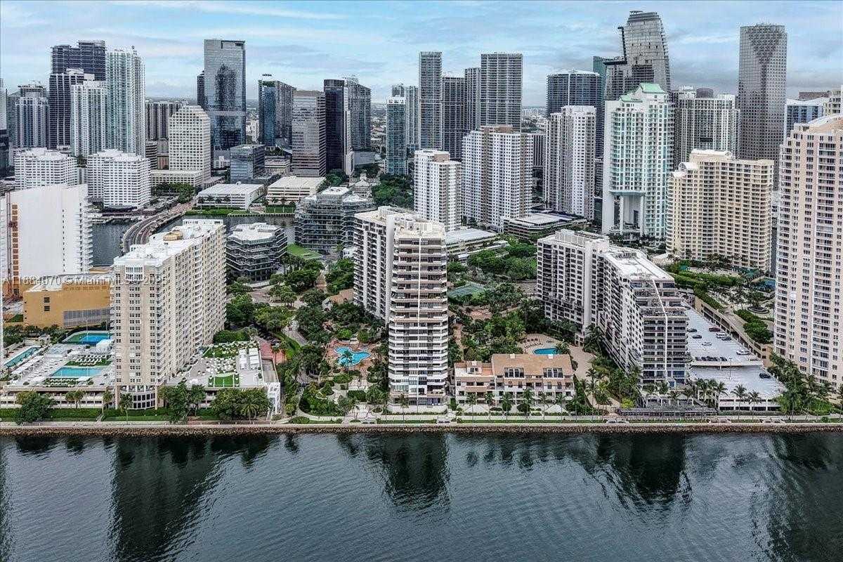 Small Image of 520 BRICKELL KEY DR #A621, Miami Number 77
