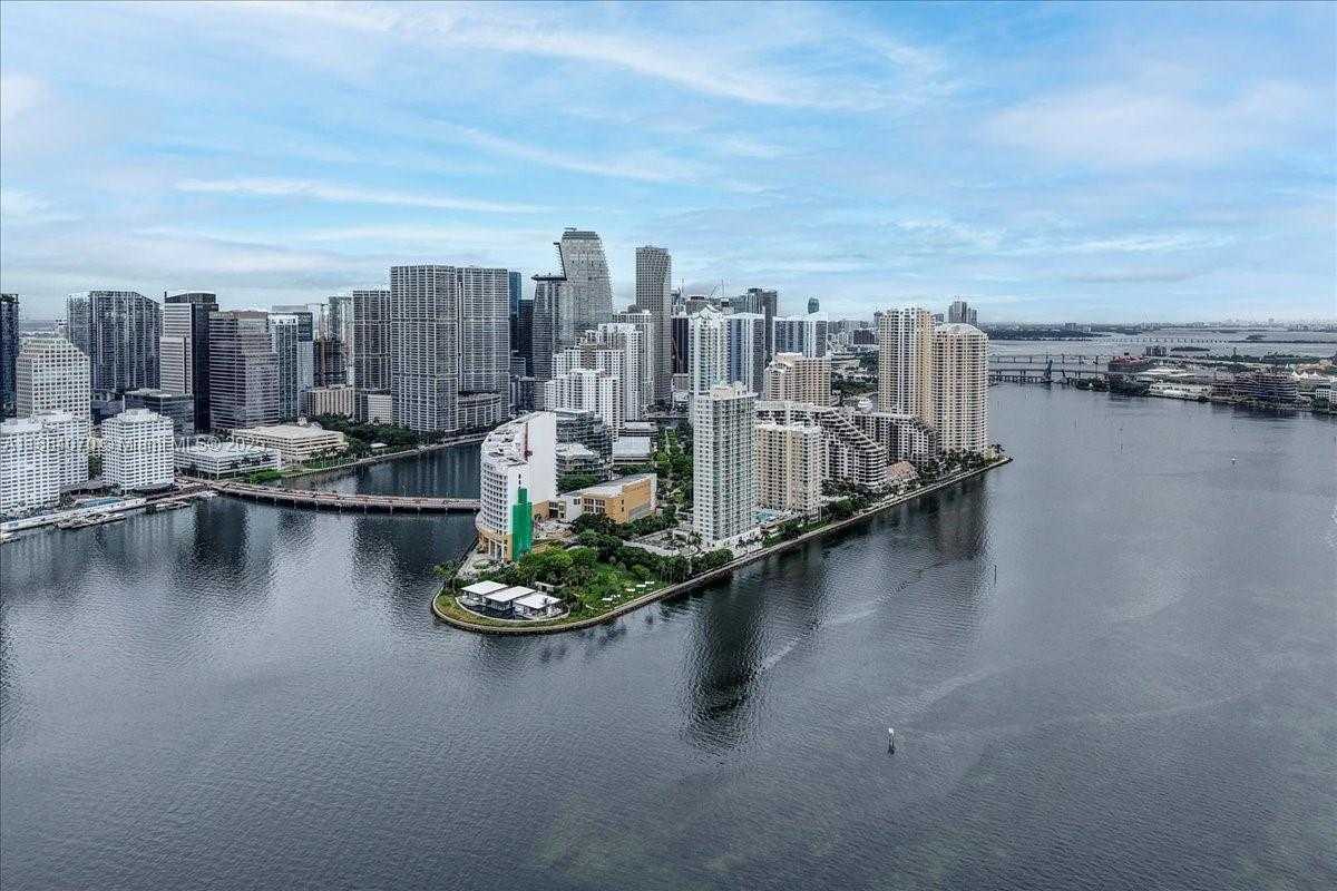 Small Image of 520 BRICKELL KEY DR #A621, Miami Number 84