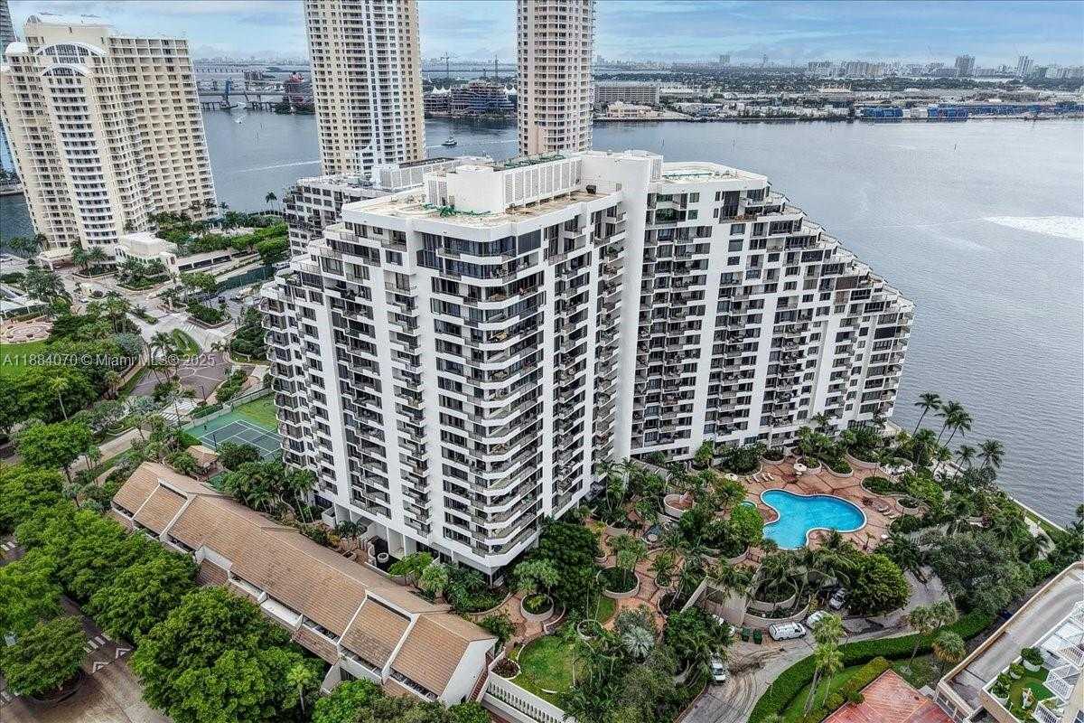 Small Image of 520 BRICKELL KEY DR #A621, Miami Number 88