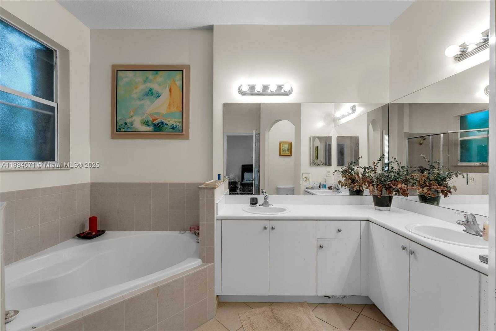 Small Image of 12979 SOUTH WEST 133RD ST, Miami Number 14