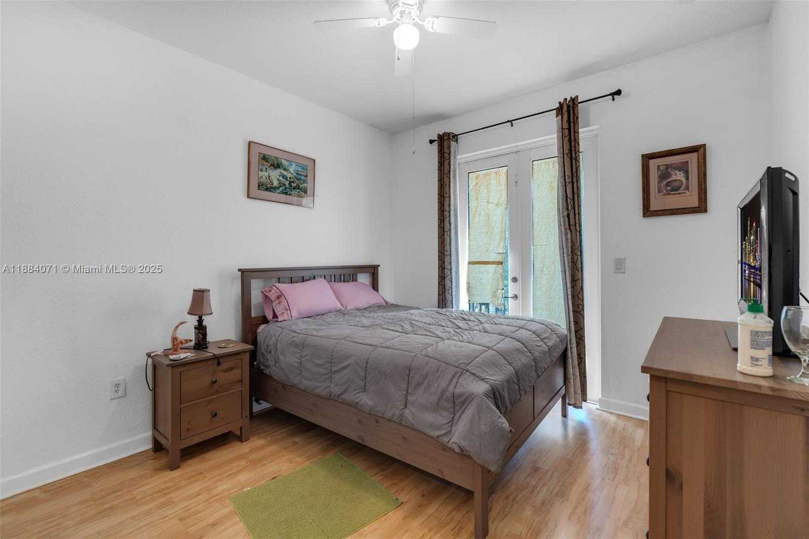 Small Image of 12979 SOUTH WEST 133RD ST, Miami Number 17
