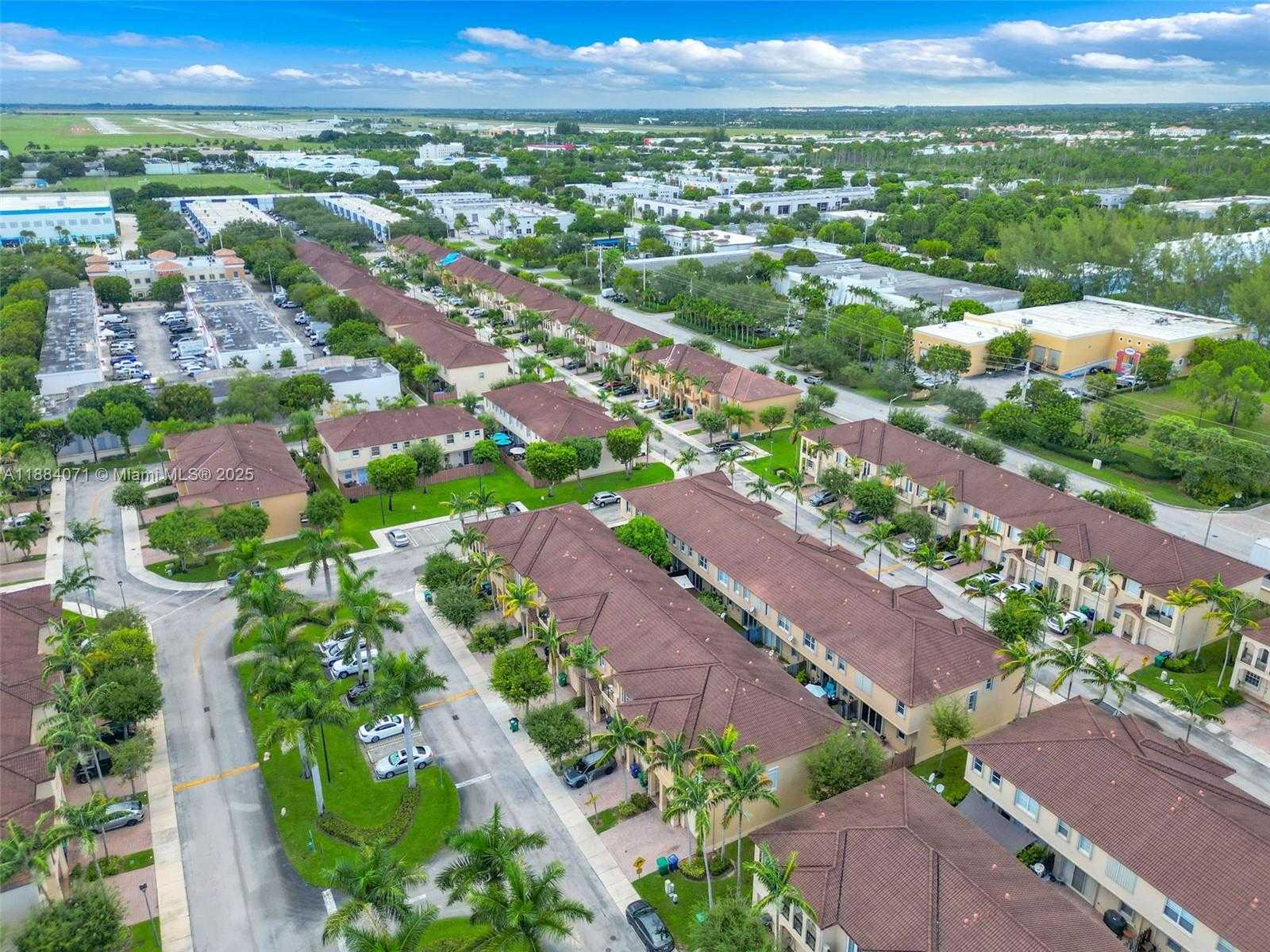 Small Image of 12979 SOUTH WEST 133RD ST, Miami Number 33