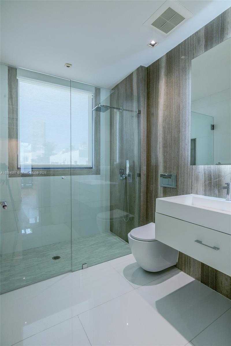 Small Image of 350 MERIDIAN AVE #PH, Miami Beach Number 23