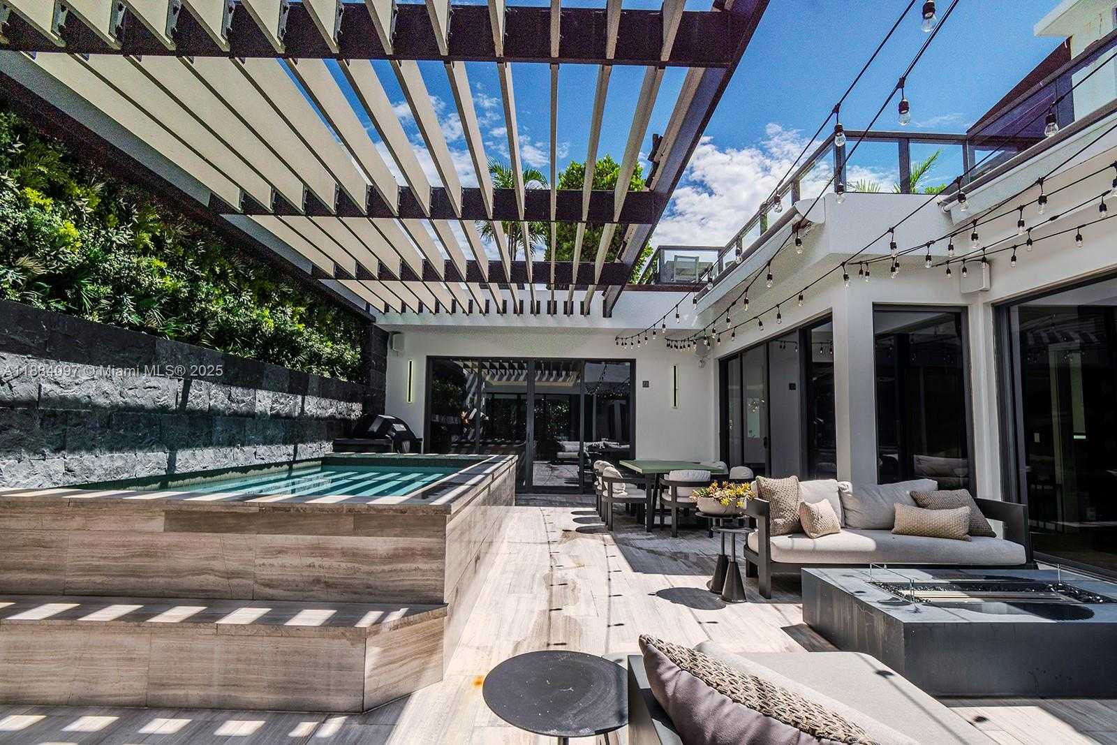 Small Image of 350 MERIDIAN AVE #PH, Miami Beach Number 26