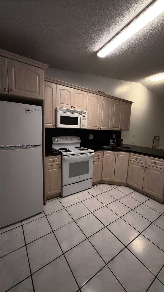 Small Image of 6873 WEST 36TH AVE #202, Hialeah Number 10