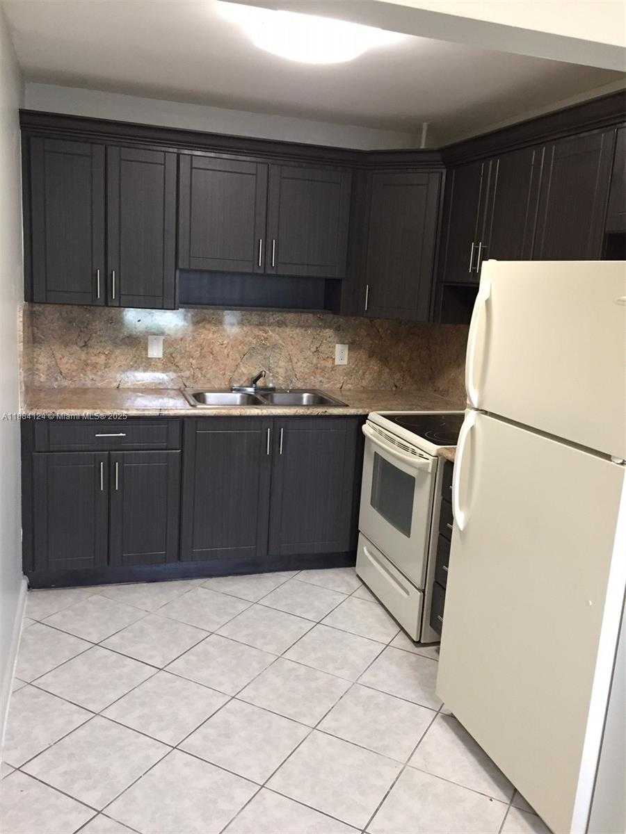 Small Image of 182 MARKHAM I #182, Deerfield Beach Number 2