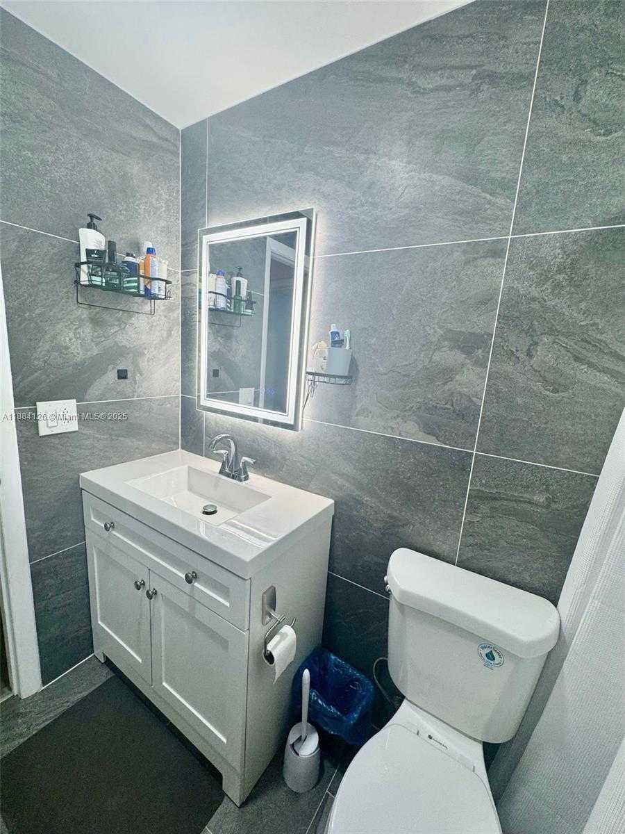 Small Image of 1431 SOUTH 14TH AVE #111, Hollywood Number 14