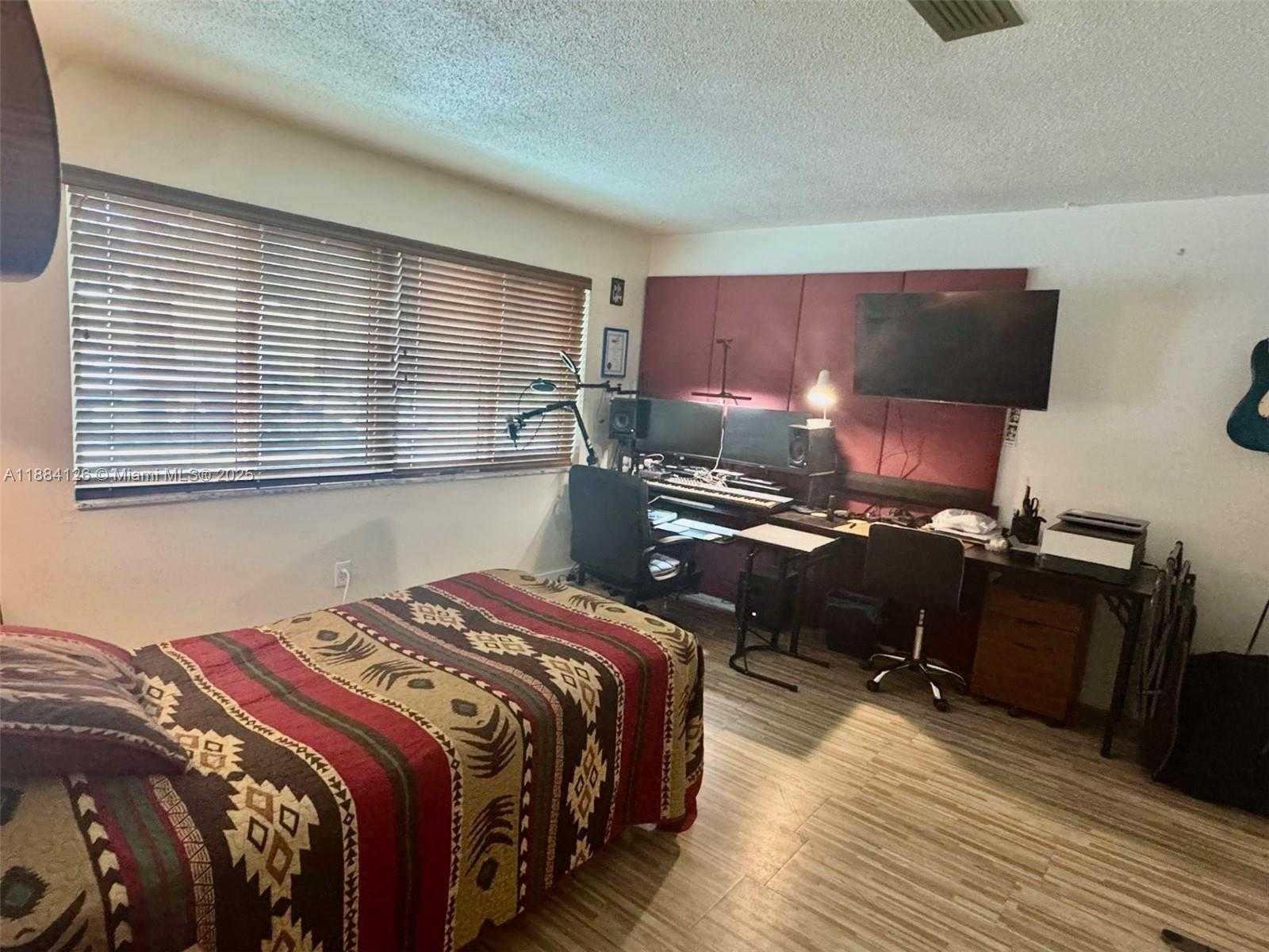 Small Image of 1431 SOUTH 14TH AVE #111, Hollywood Number 15