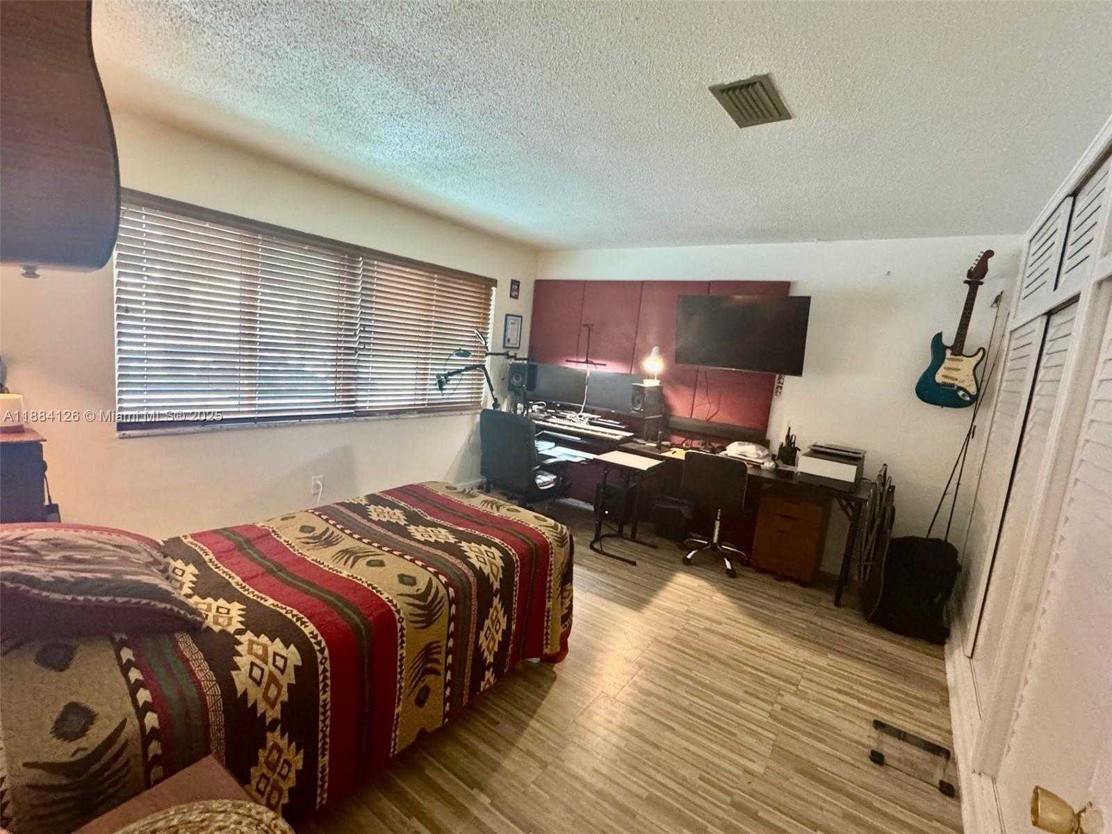 Small Image of 1431 SOUTH 14TH AVE #111, Hollywood Number 16