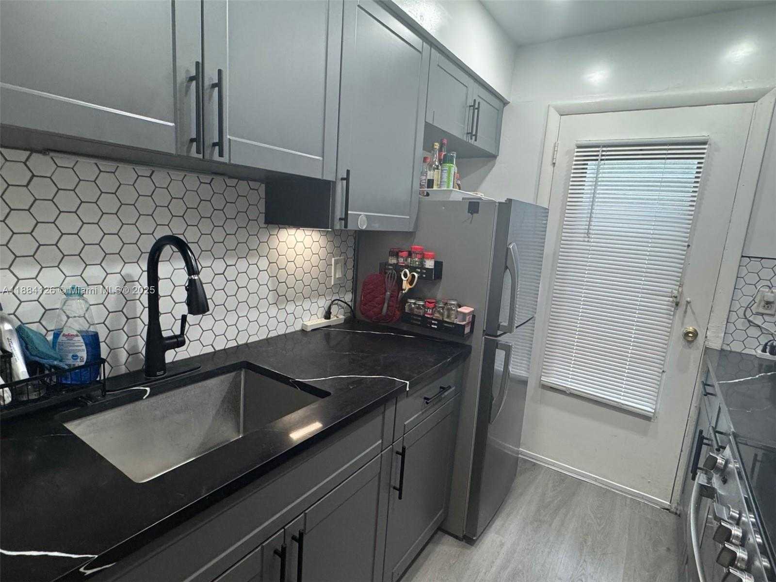Small Image of 1431 SOUTH 14TH AVE #111, Hollywood Number 3