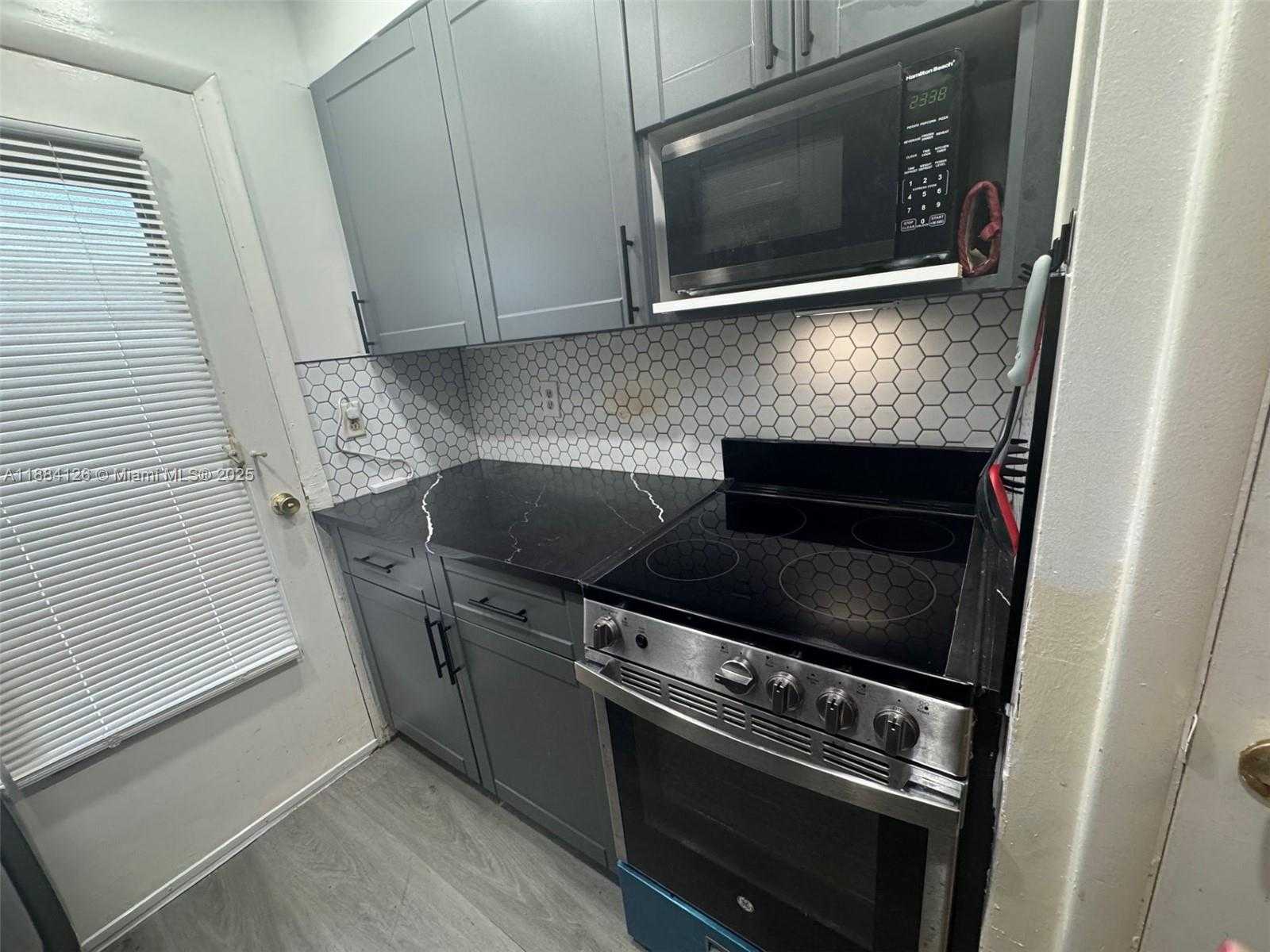 Small Image of 1431 SOUTH 14TH AVE #111, Hollywood Number 4