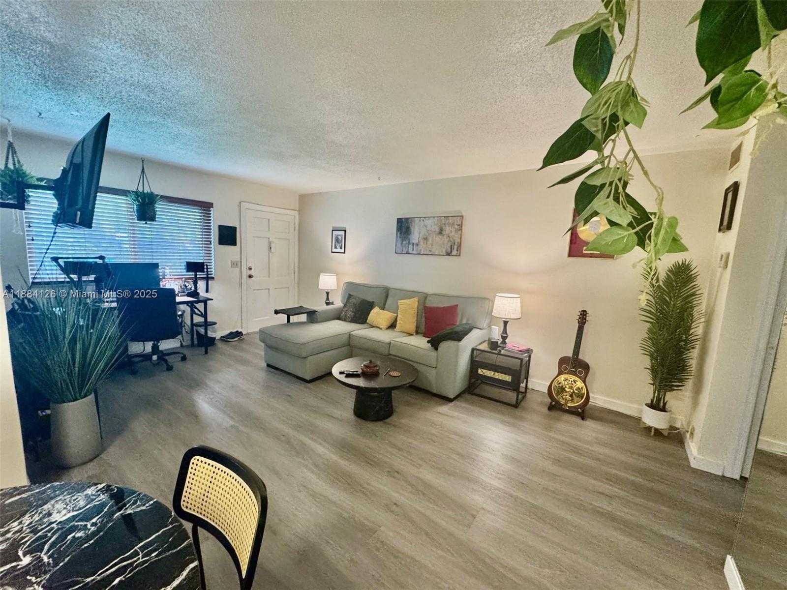 Small Image of 1431 SOUTH 14TH AVE #111, Hollywood Number 6