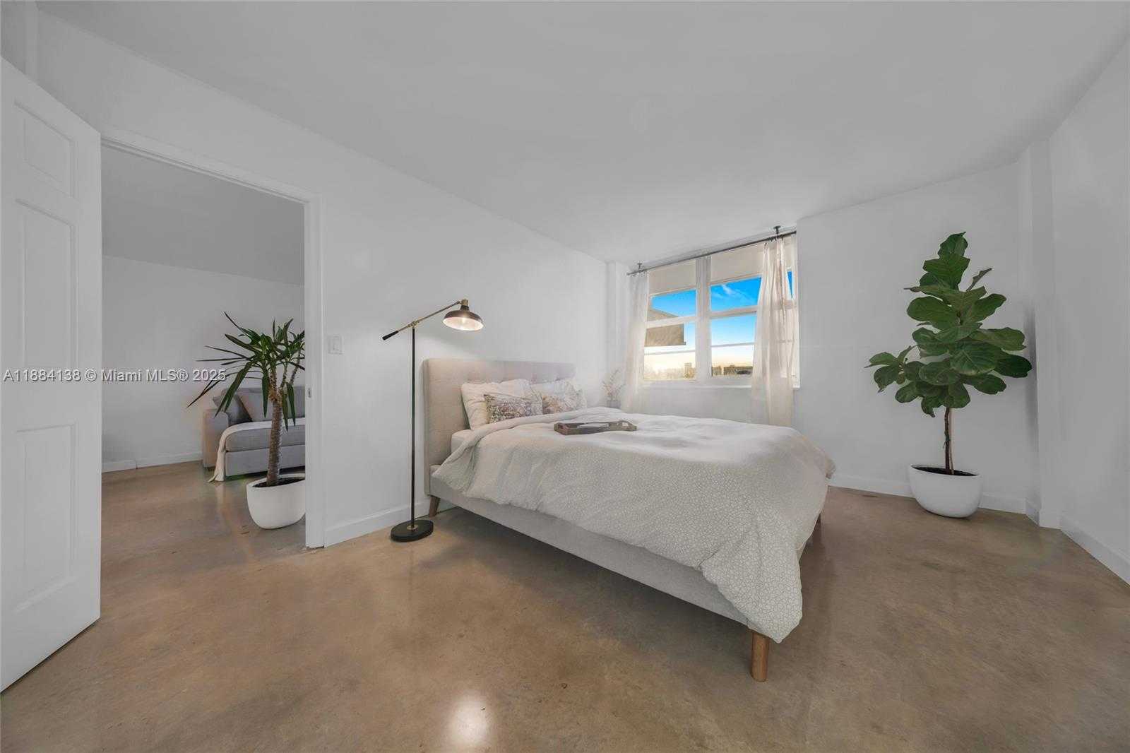 Small Image of 1020 MERIDIAN AVE #816, Miami Beach Number 7