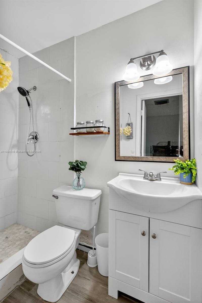 Small Image of 2200 MONROE ST #23, Hollywood Number 12