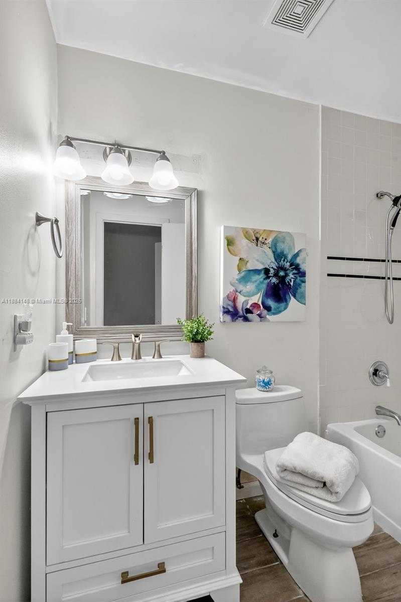 Small Image of 2200 MONROE ST #23, Hollywood Number 4
