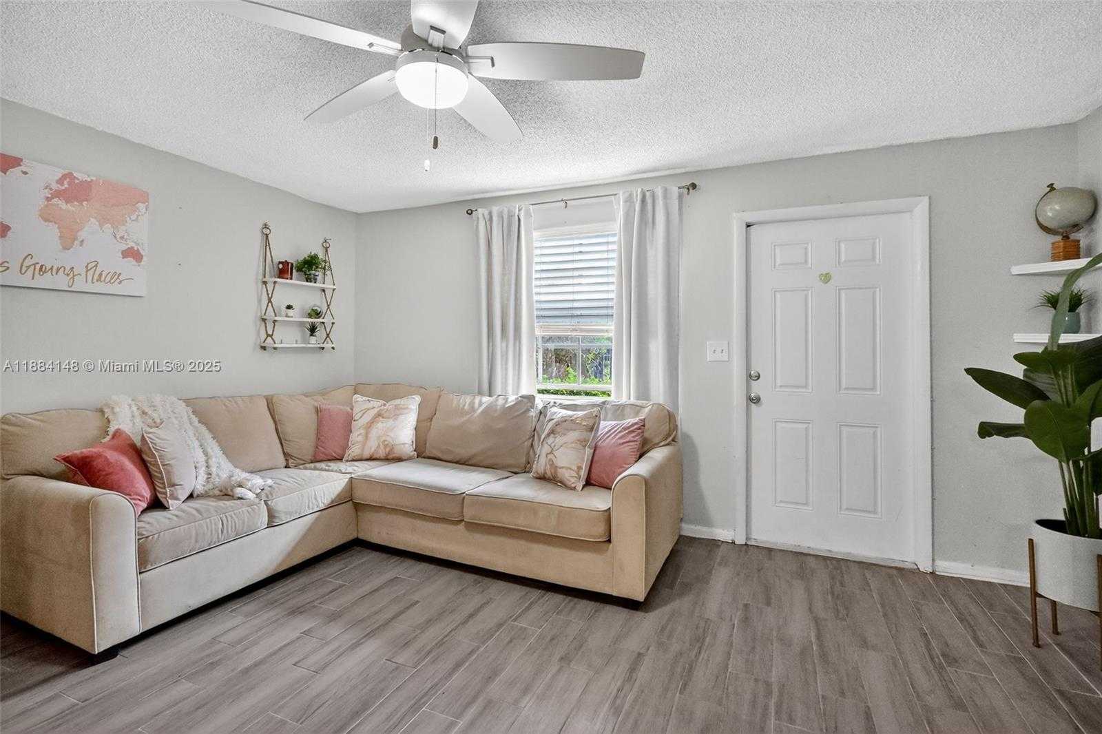 Small Image of 2200 MONROE ST #23, Hollywood Number 7