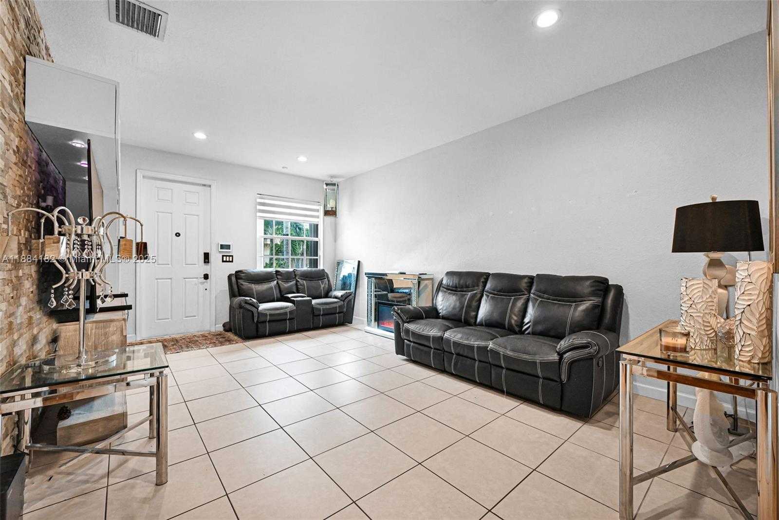 Small Image of 12965 SOUTH WEST 133RD TER, Miami Number 14