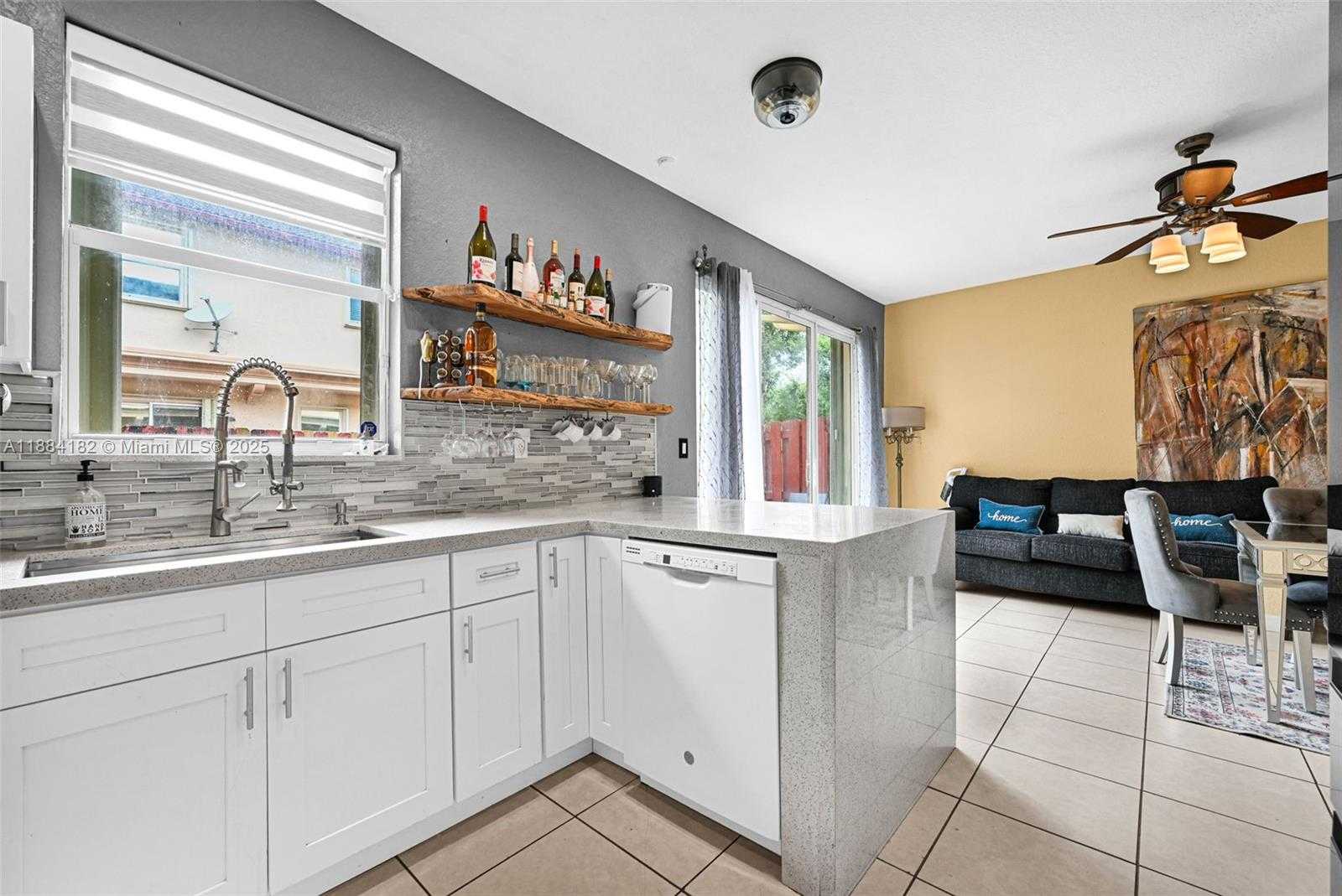 Small Image of 12965 SOUTH WEST 133RD TER, Miami Number 19