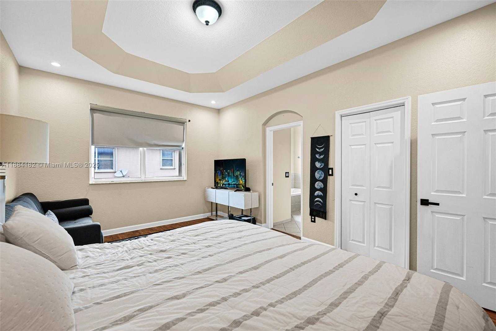 Small Image of 12965 SOUTH WEST 133RD TER, Miami Number 24