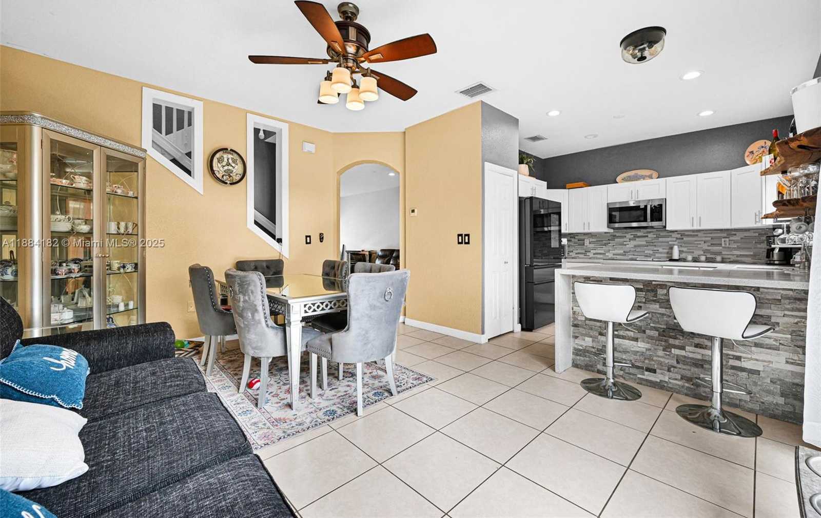 Small Image of 12965 SOUTH WEST 133RD TER, Miami Number 3