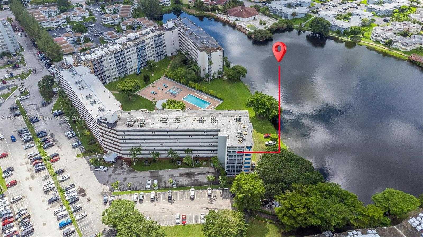 Small Image of 1750 NE 191st St, Miami, FL 33179, USA Number 29