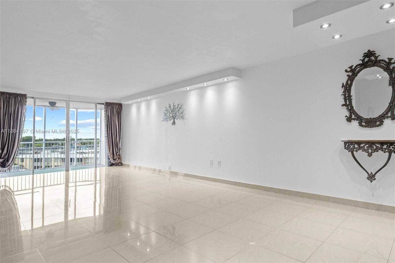 Small Image of 1750 NE 191st St, Miami, FL 33179, USA Number 4