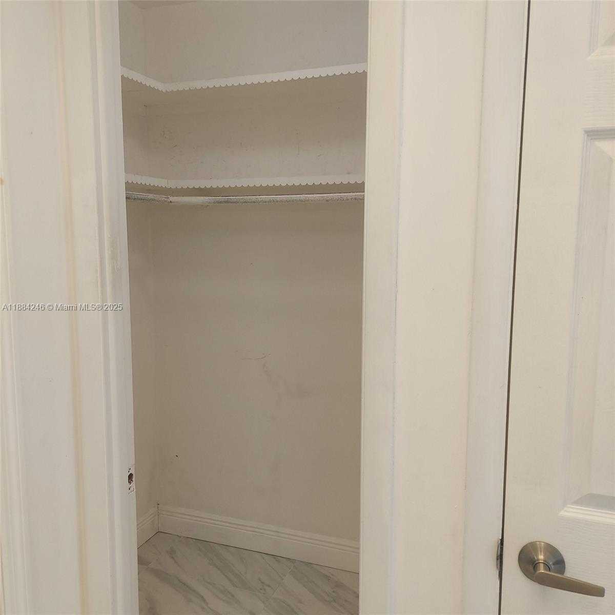 Small Image of 2300 PARK LN #211, Hollywood Number 14