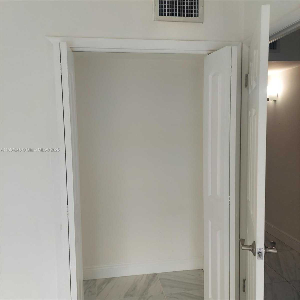 Small Image of 2300 PARK LN #211, Hollywood Number 22