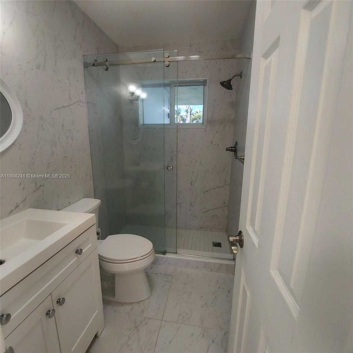 Small Image of 2300 PARK LN #211, Hollywood Number 9