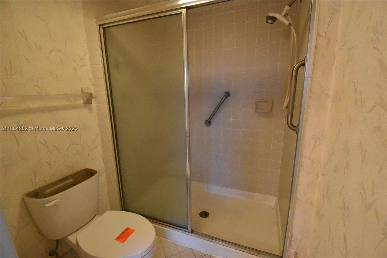 Small Image of 2908 SOUTH CARAMBOLA CIR S #402, Coconut Creek Number 16