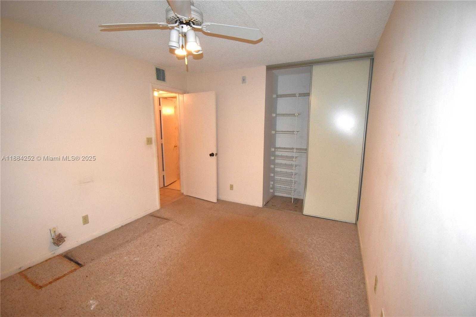 Small Image of 2908 SOUTH CARAMBOLA CIR S #402, Coconut Creek Number 5