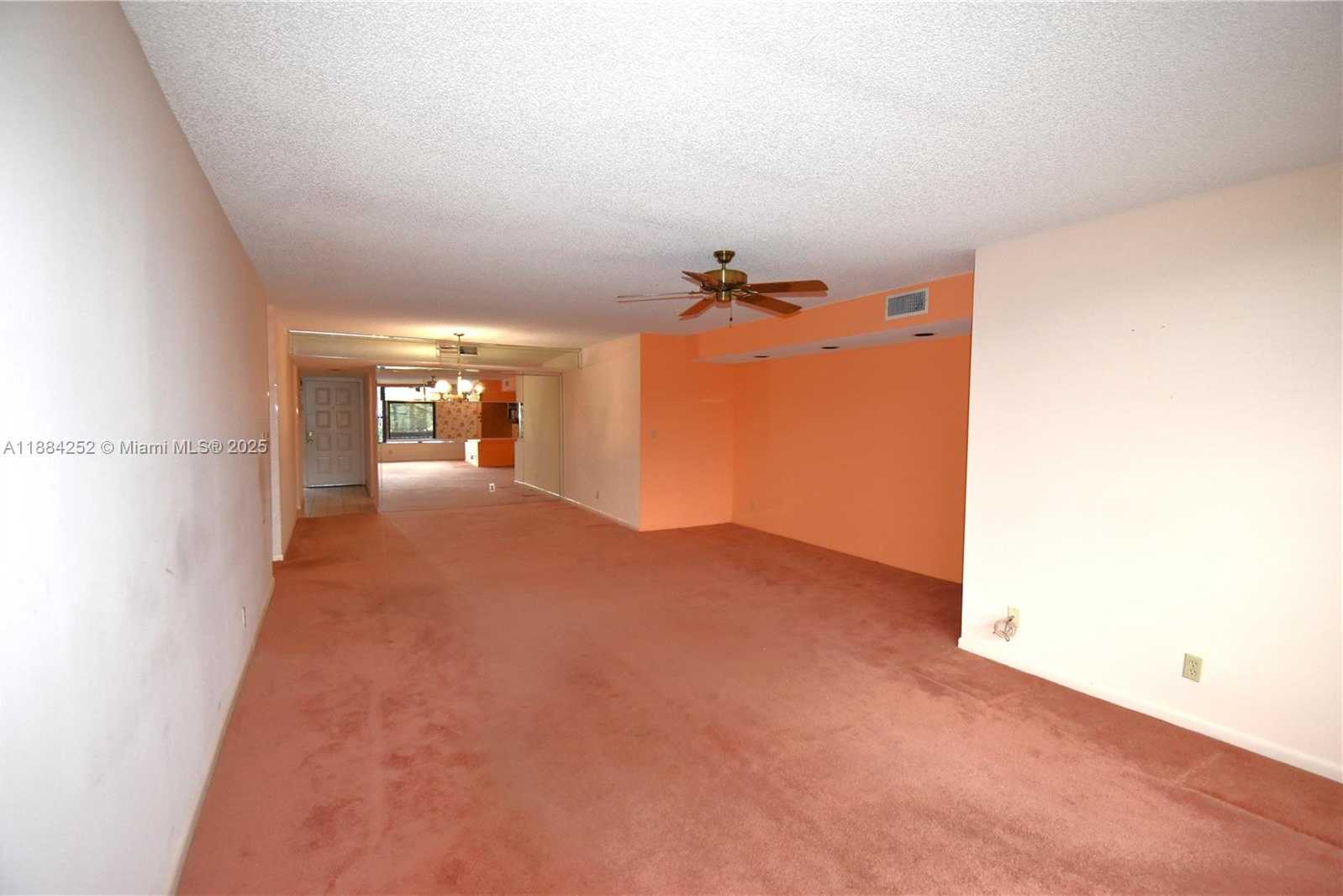 Small Image of 2908 SOUTH CARAMBOLA CIR S #402, Coconut Creek Number 7