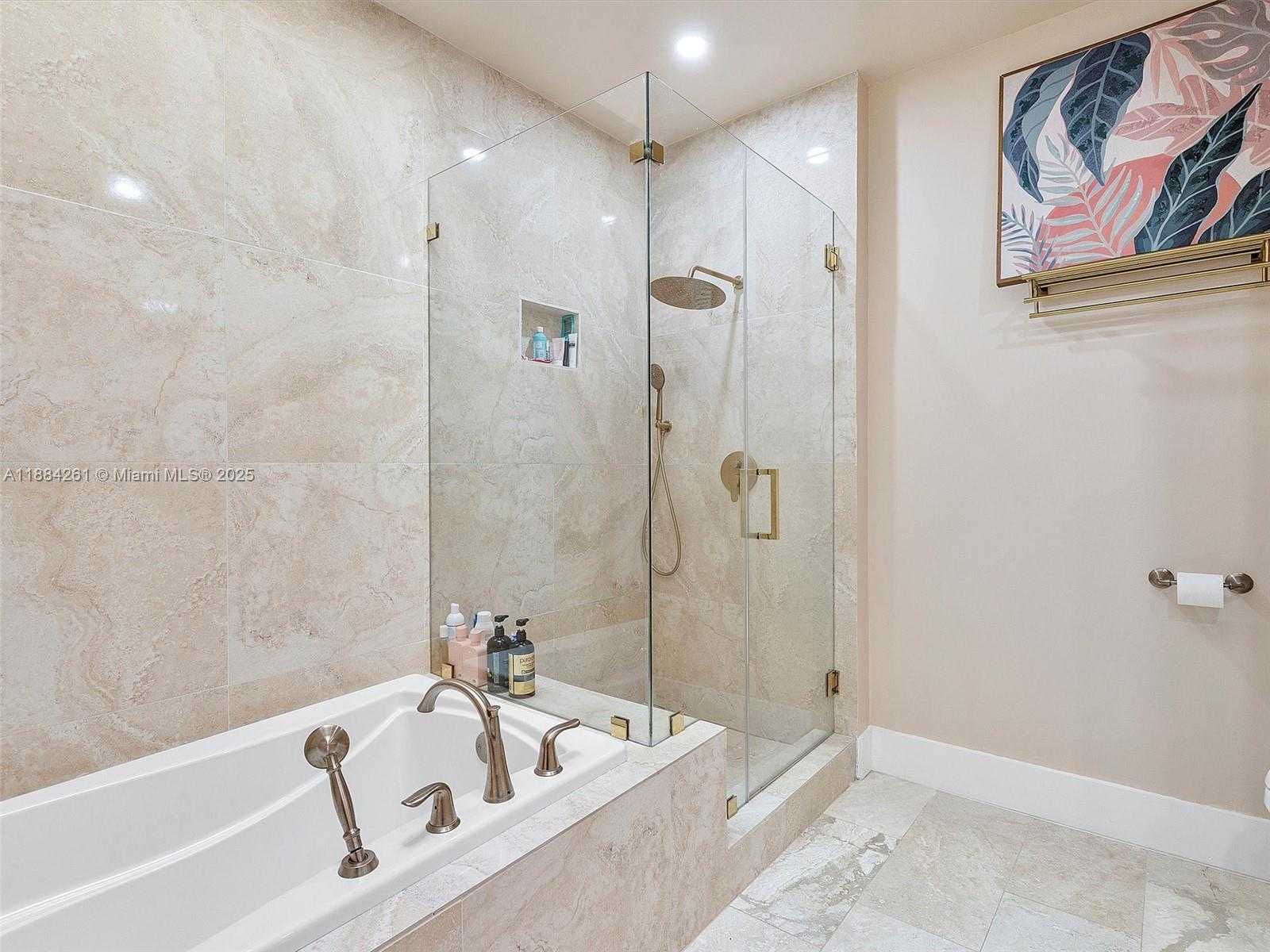 Small Image of 3620 YACHT CLUB DR #503, Aventura Number 14