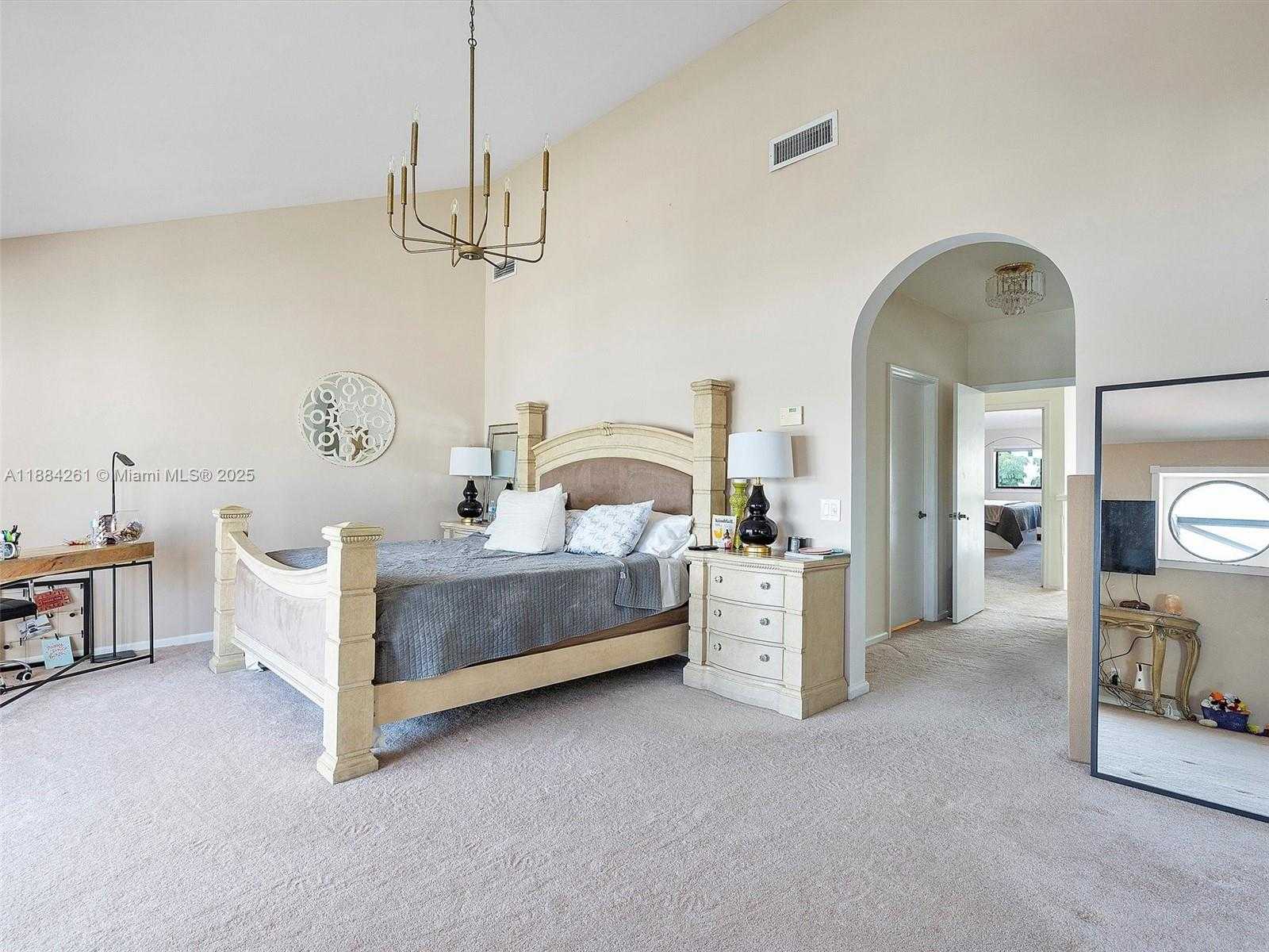 Small Image of 3620 YACHT CLUB DR #503, Aventura Number 22
