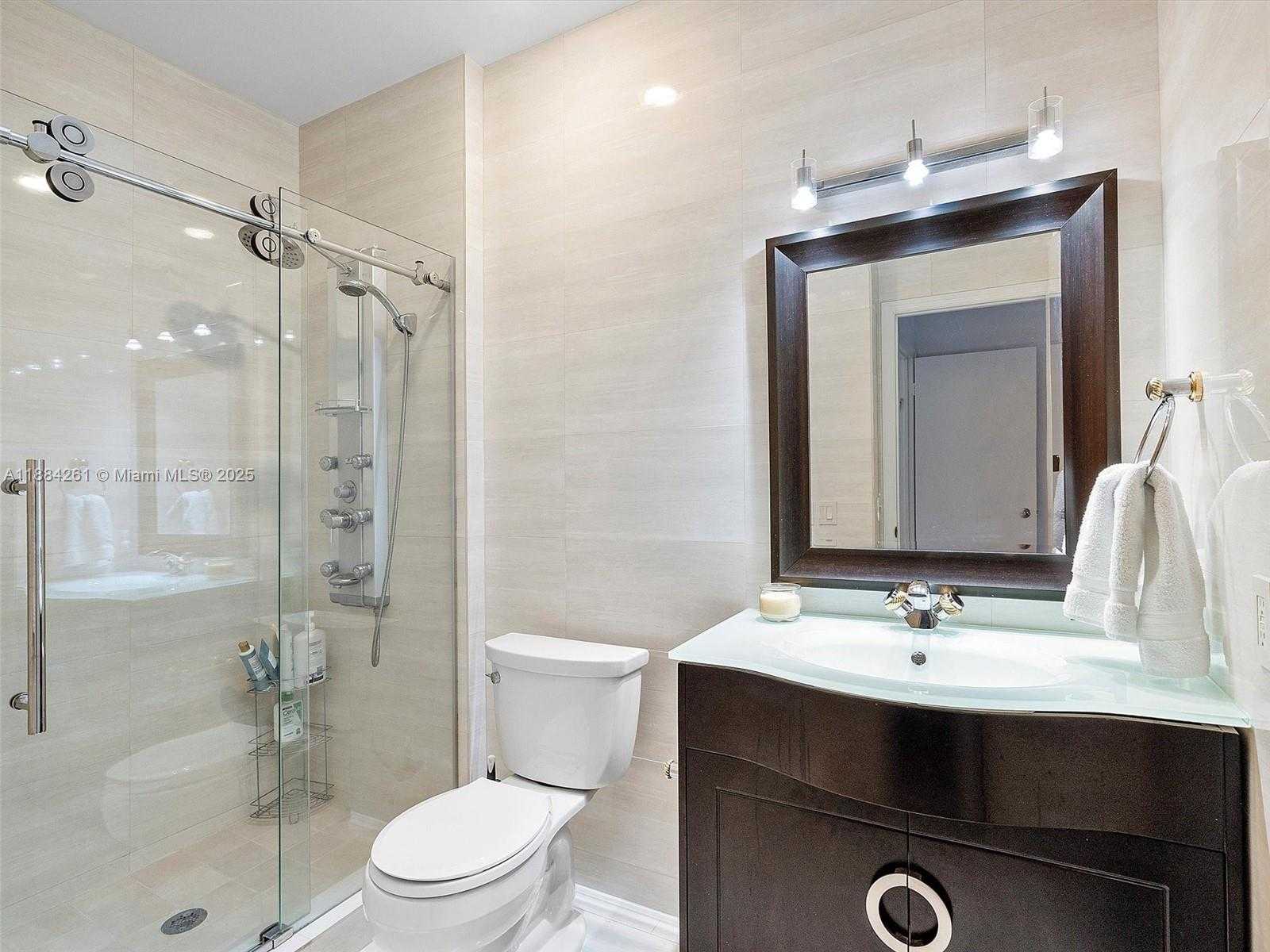 Small Image of 3620 YACHT CLUB DR #503, Aventura Number 24