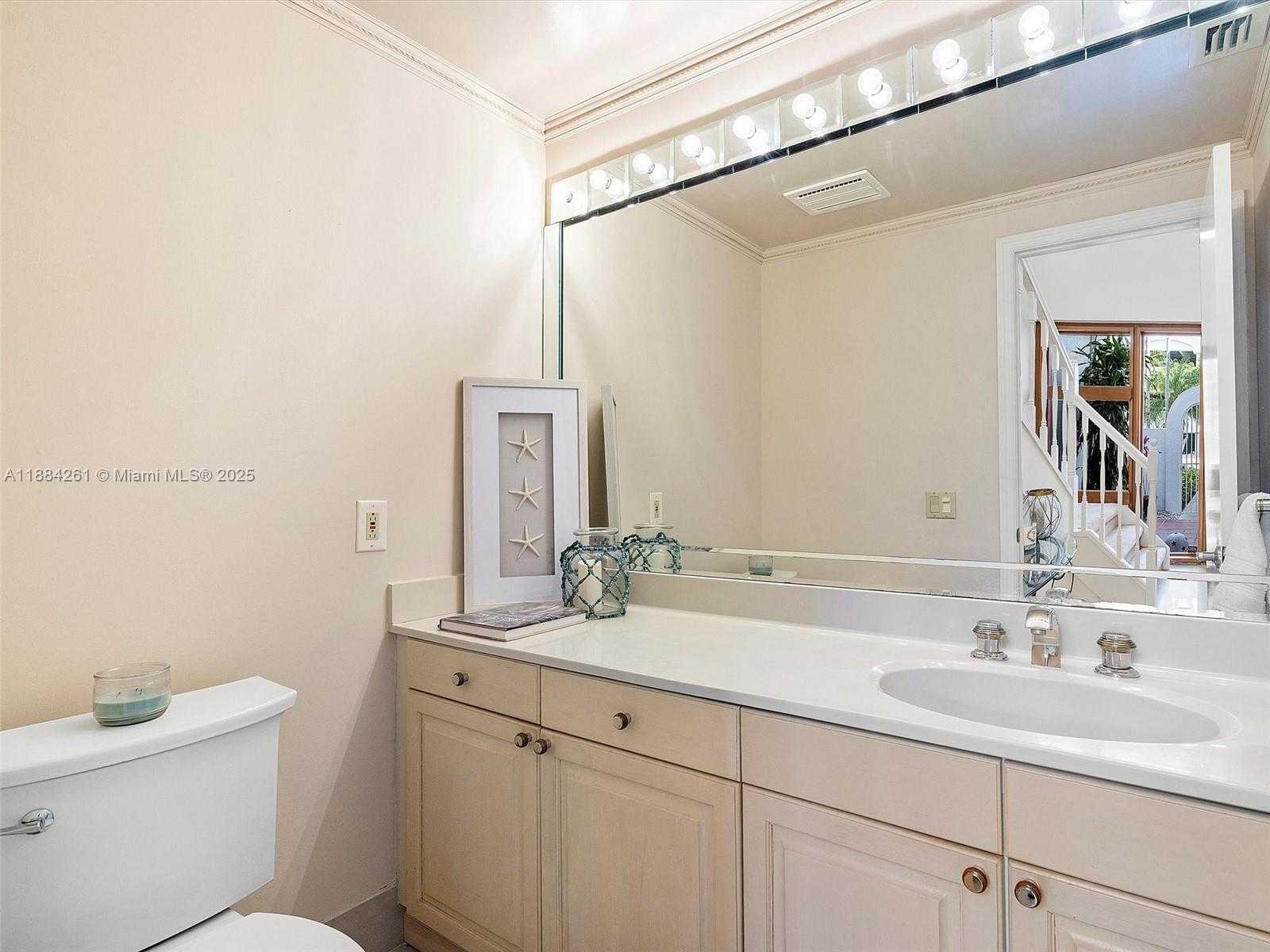 Small Image of 3620 YACHT CLUB DR #503, Aventura Number 27
