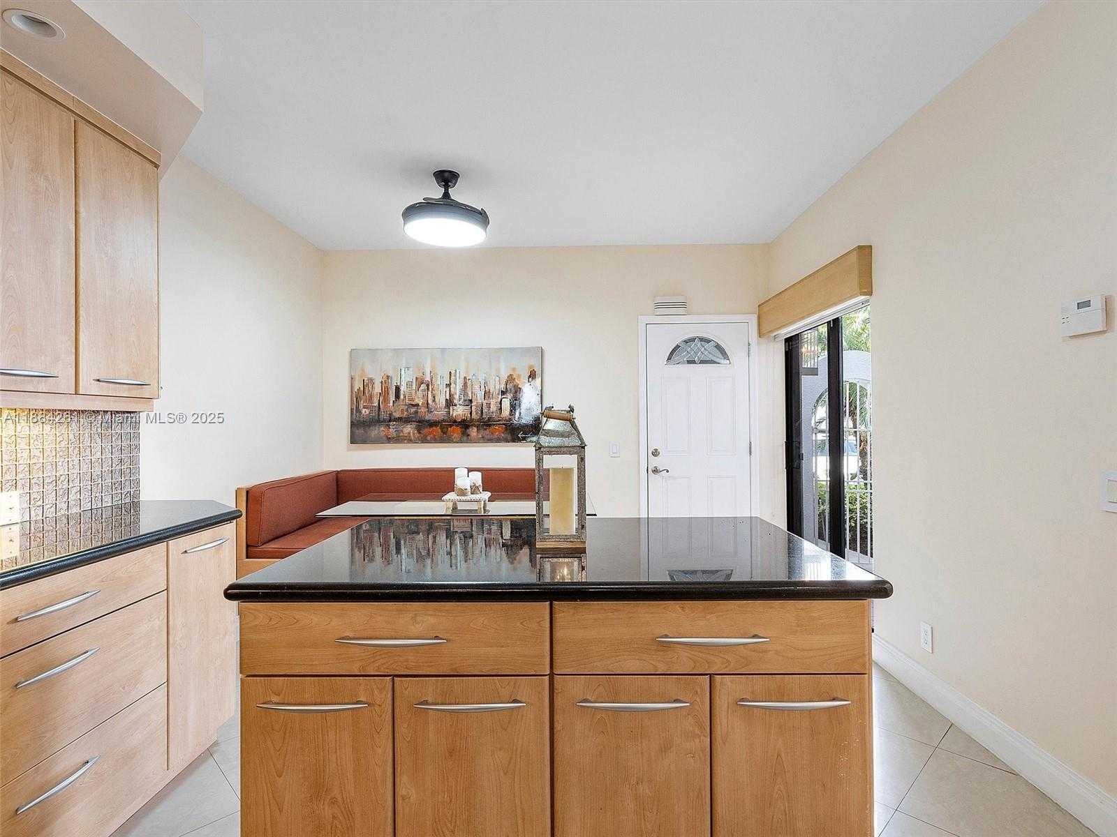 Small Image of 3620 YACHT CLUB DR #503, Aventura Number 29
