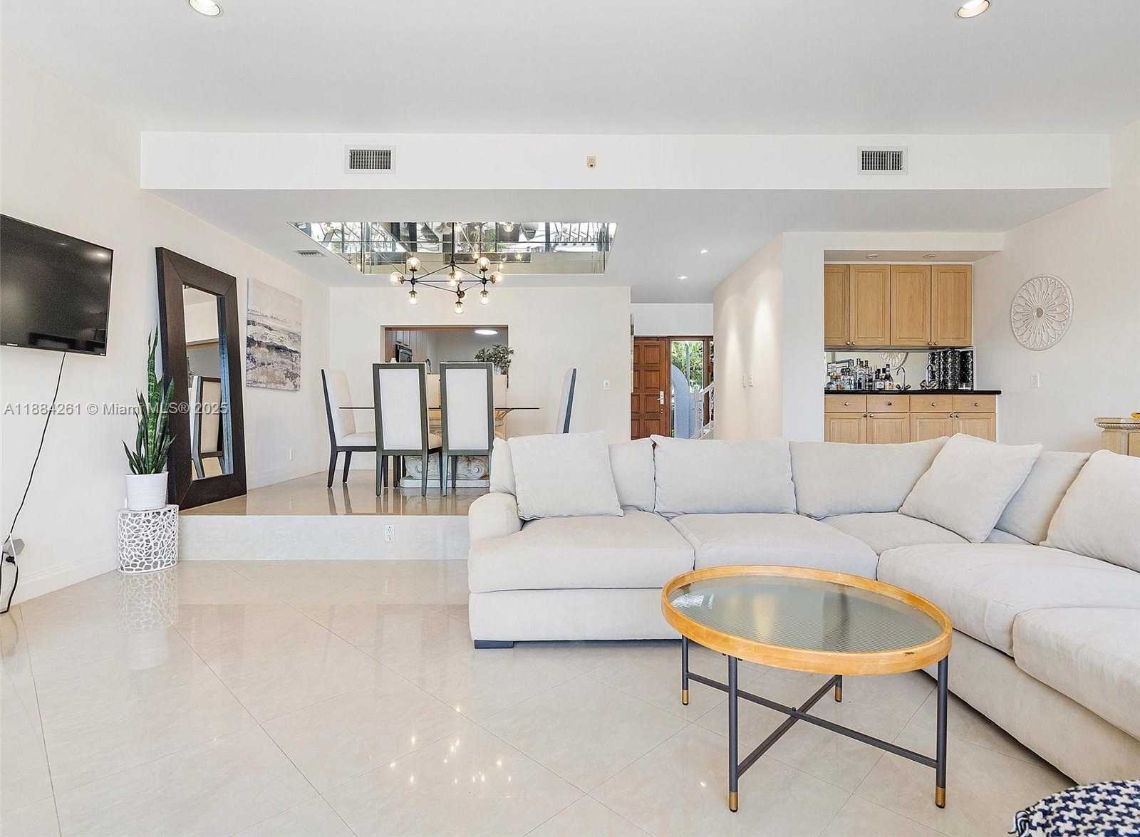 Small Image of 3620 YACHT CLUB DR #503, Aventura Number 44
