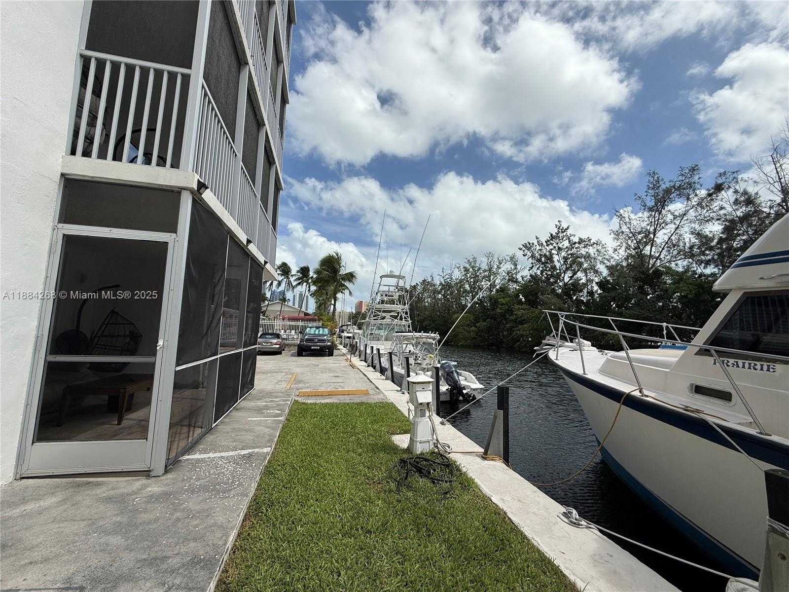 Small Image of 3660 NORTH EAST 166TH ST #101 +40' Deeded Dock, North Miami Beach Number 22
