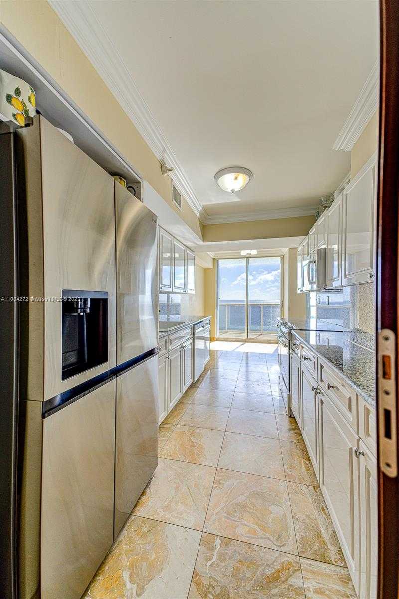Small Image of 16711 COLLINS AVE #1207, Sunny Isles Beach Number 9