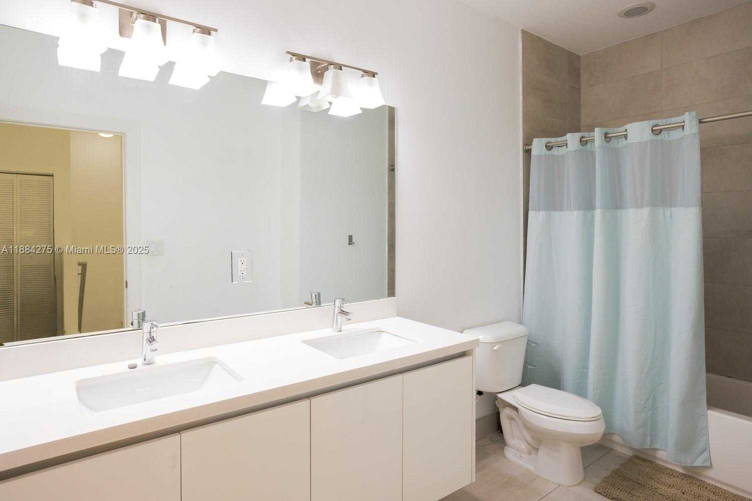 Small Image of 10279 NORTH WEST 72ND ST, Doral Number 16