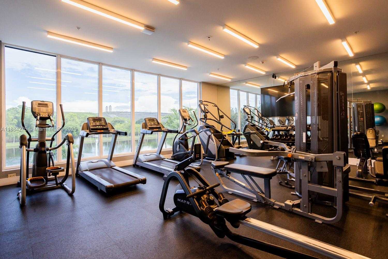 Small Image of 10279 NORTH WEST 72ND ST, Doral Number 28