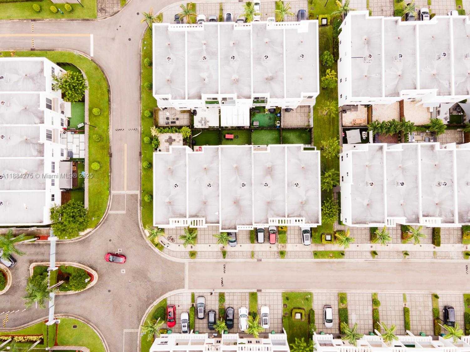 Small Image of 10279 NORTH WEST 72ND ST, Doral Number 4