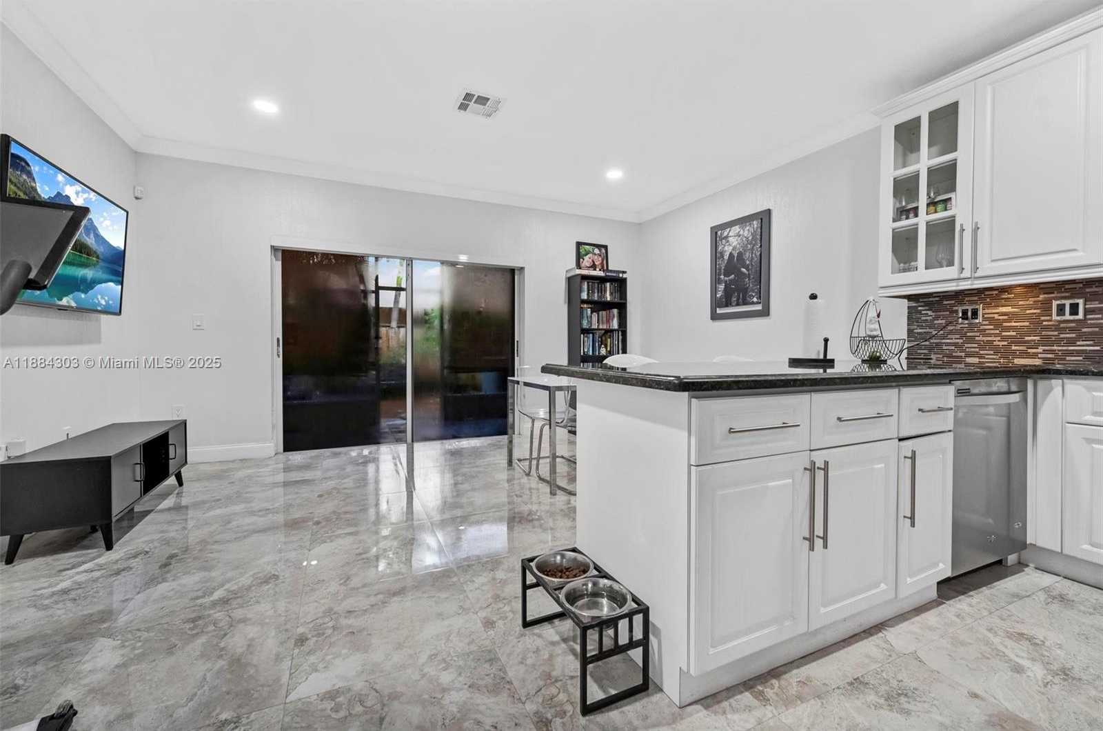 Small Image of 16618 NORTH WEST 71ST AVE, Miami Lakes Number 10