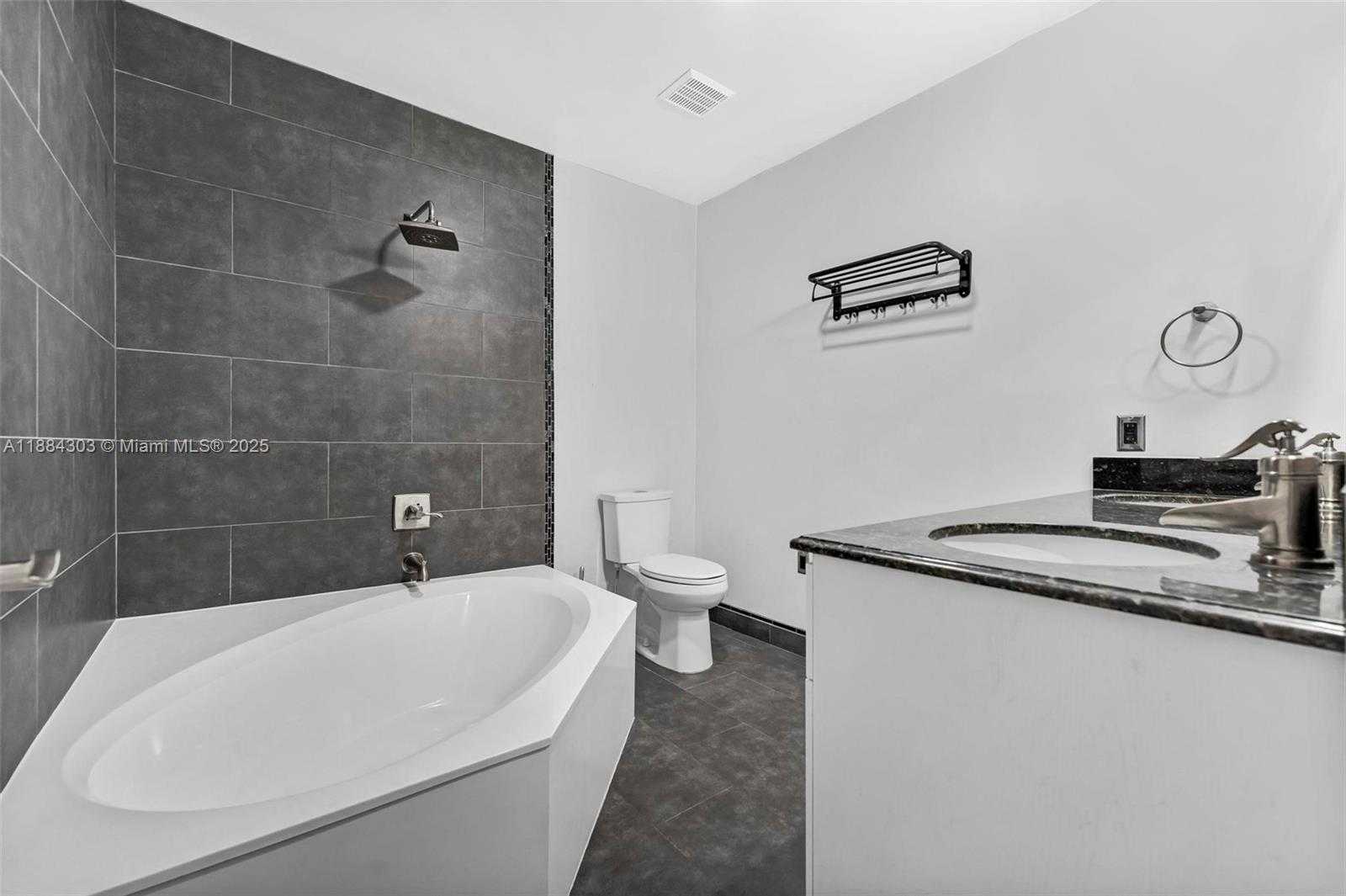 Small Image of 16618 NORTH WEST 71ST AVE, Miami Lakes Number 20