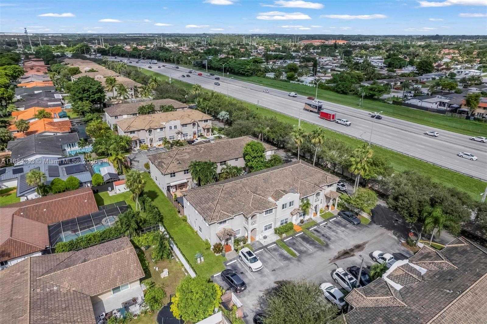 Small Image of 16618 NORTH WEST 71ST AVE, Miami Lakes Number 32