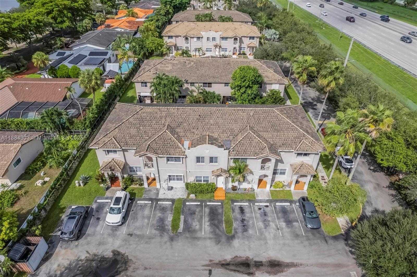 Small Image of 16618 NORTH WEST 71ST AVE, Miami Lakes Number 46