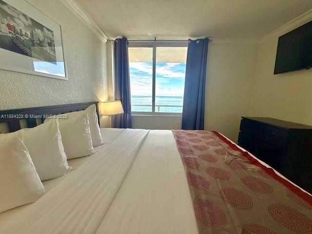Small Image of 19201 COLLINS AVE #1016, Sunny Isles Beach Number 11