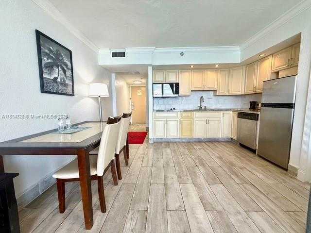 Small Image of 19201 COLLINS AVE #1016, Sunny Isles Beach Number 2