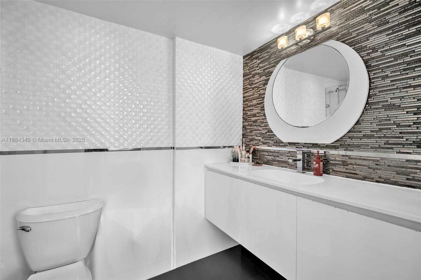 Small Image of 1200 BRICKELL BAY DR #3123, Miami Number 14